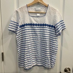 Alfred Dunner M Top Blue White Embroidered Lace Feminine Casual Short Slv.